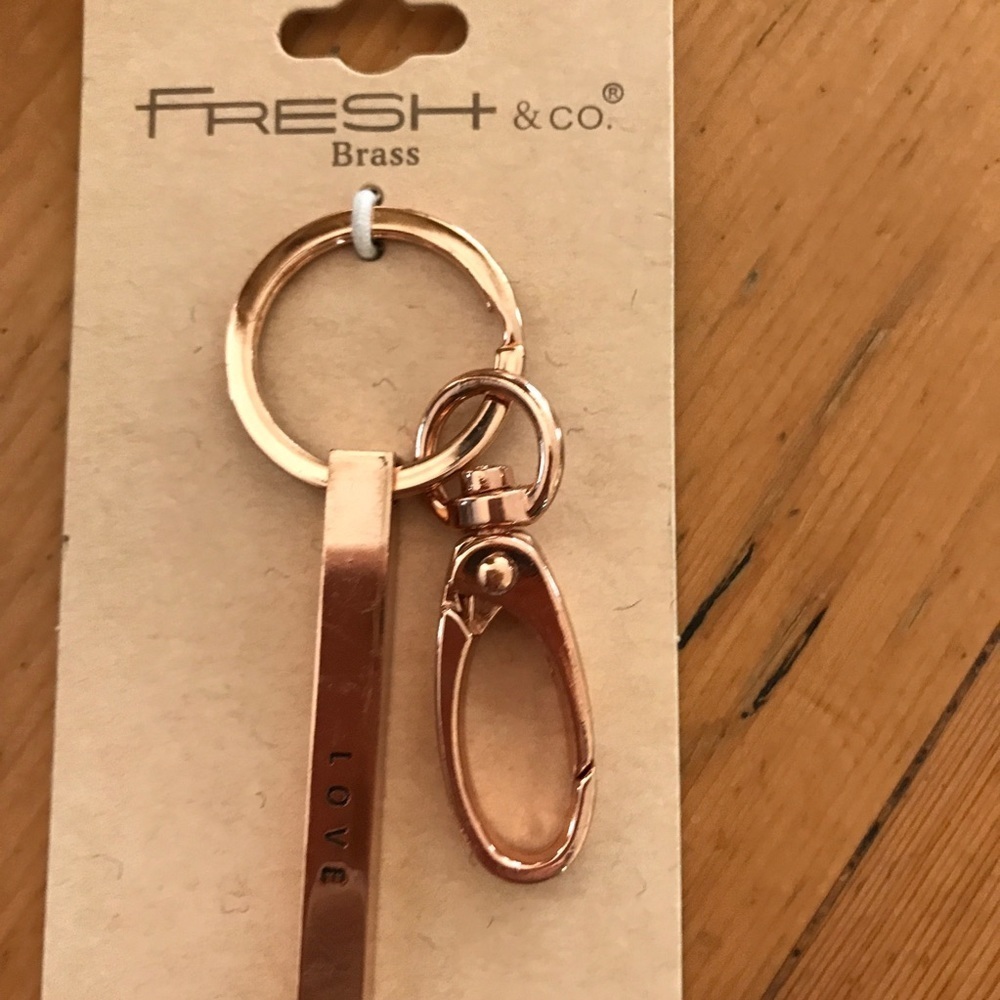 🔑 LOVE Key Ring - Picture 2 of 3